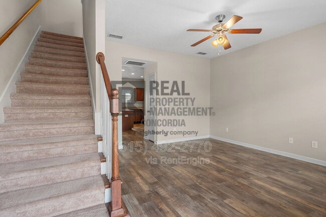 Photo - 1702 Sprucedale Dr