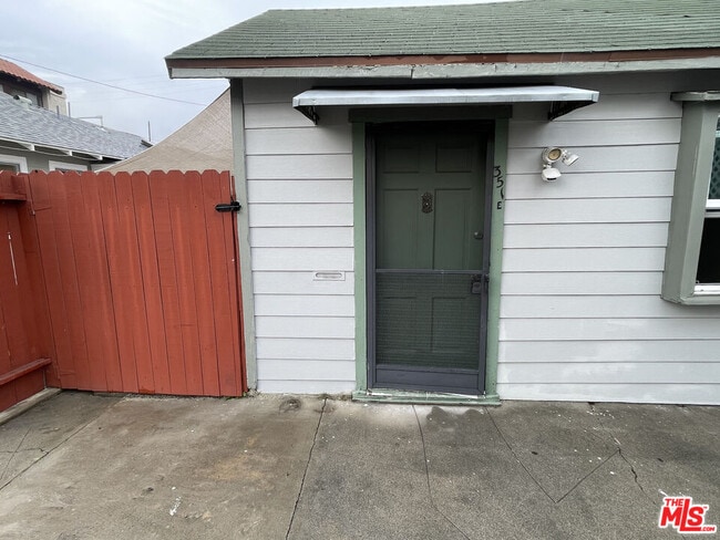 Photo - 351 Temple Ave