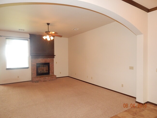 Photo - 4 Bedrooms/3 Car Garage in a Fantastic location in Edmond! - Right Across from Quail Springs