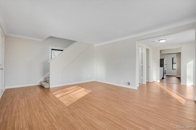 Photo - 60 W Harry Ave