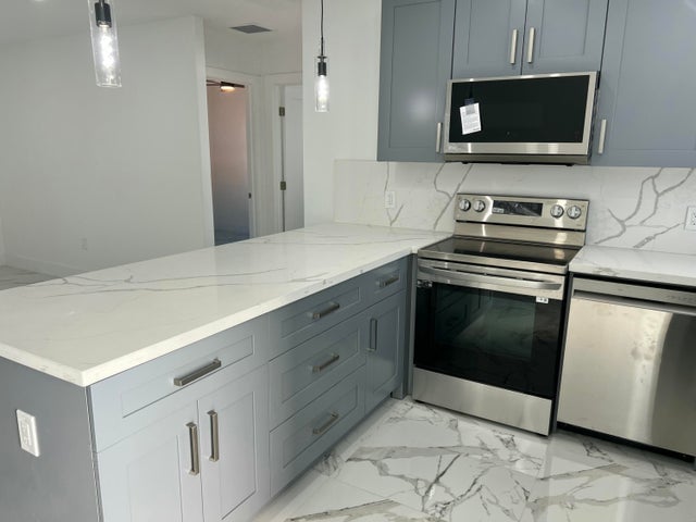 Photo - 156 NW 15th Ct