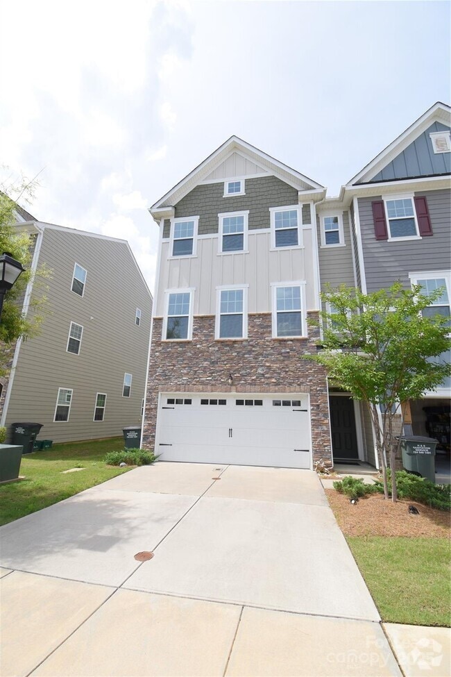 Building Photo - 12120 Ardrey Park Dr Rental