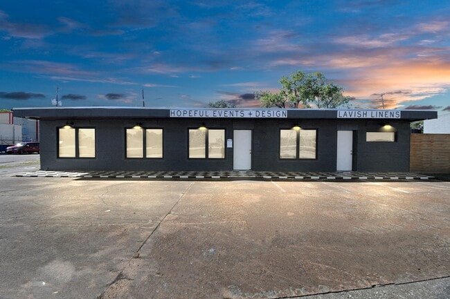 Building Photo - 11605 W Hardy Rd Rental