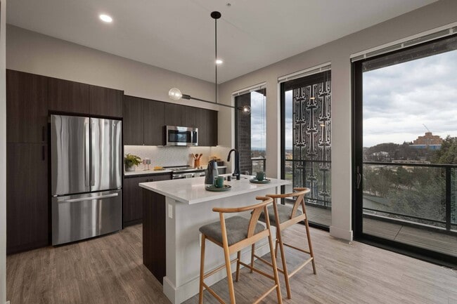 Building Photo - Tapestry