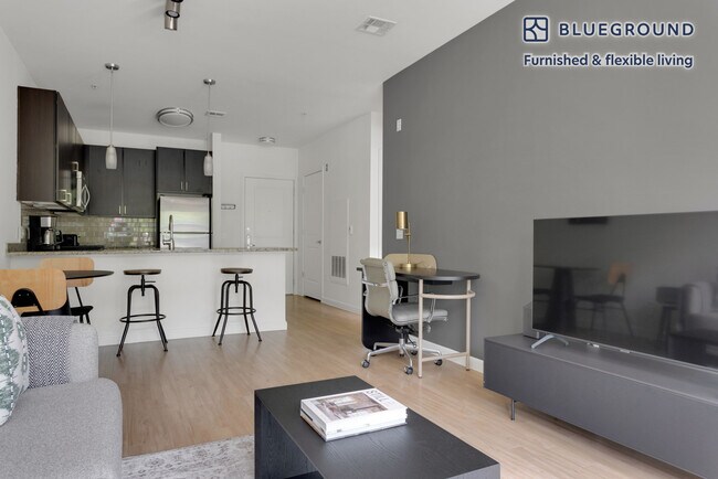 333 Great River Rd Unit SI FL0-ID778