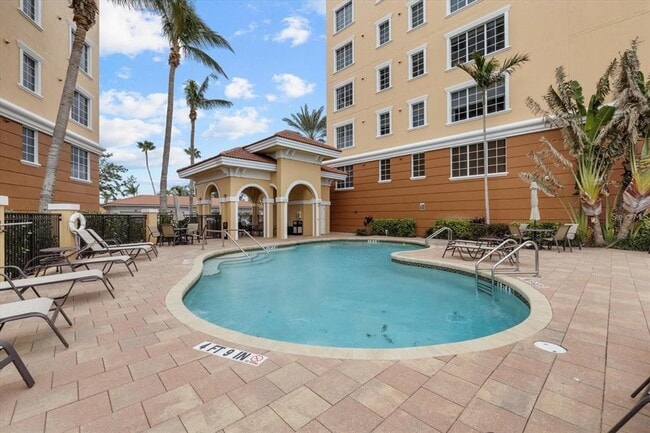 Photo - 147 Tampa Ave E Unit 702