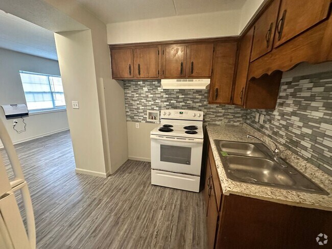 Building Photo - Brookside Apartments