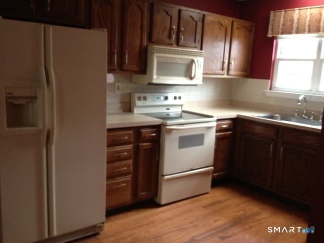 Photo - 235 Red Oak Ln