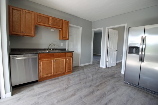 Photo - 125 Grove St Unit 2