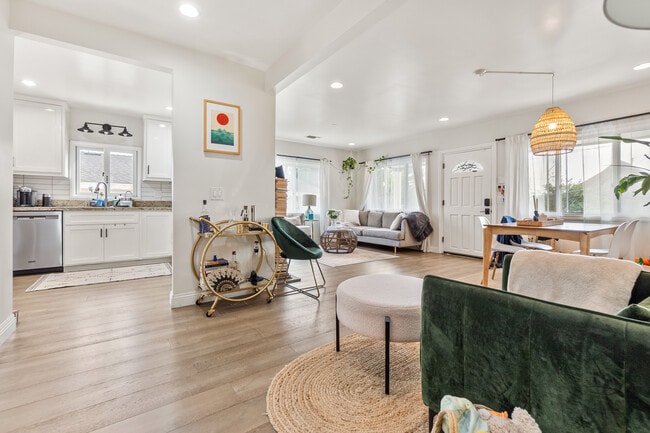 Photo - 529 Isabel St