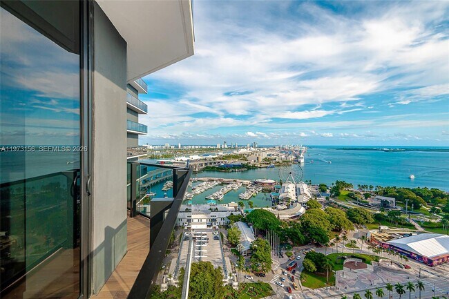 Photo - 398 NE 5th St Unidad 2415