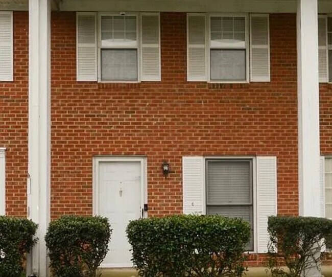 Photo - 1307 W Meadowview Rd
