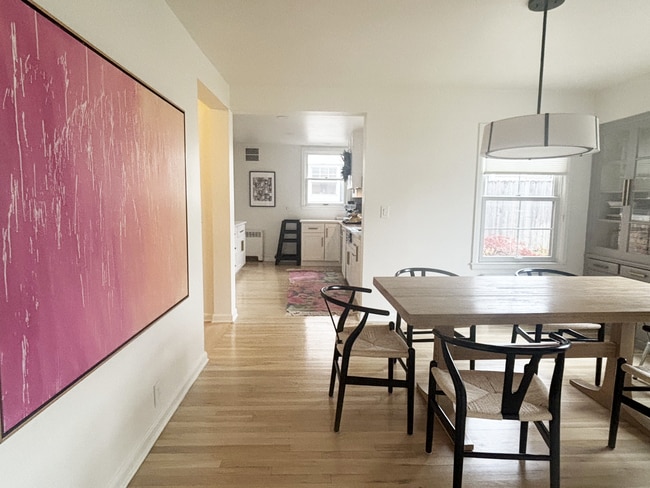 comedor - 6120 N Kent Ave