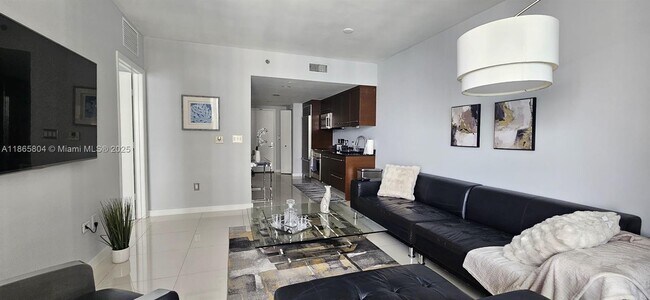 Photo - 495 Brickell Ave Unidad 3308