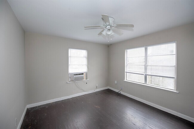 Photo - 1211 1st Ave N