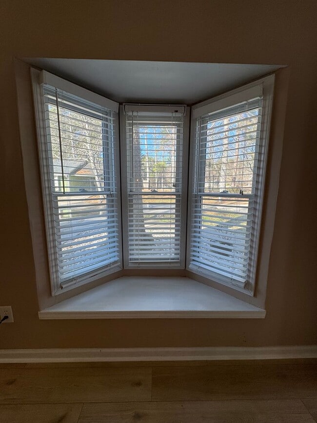 Photo - Updated 2/1.5 Duplex in Armuchee- $1,395