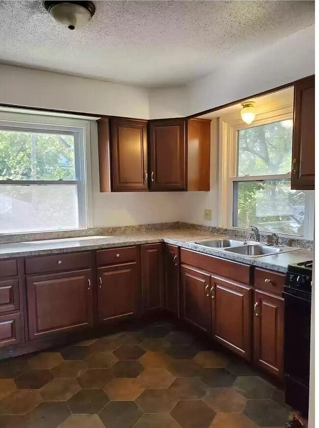 Photo - 621 N Morgan Ave