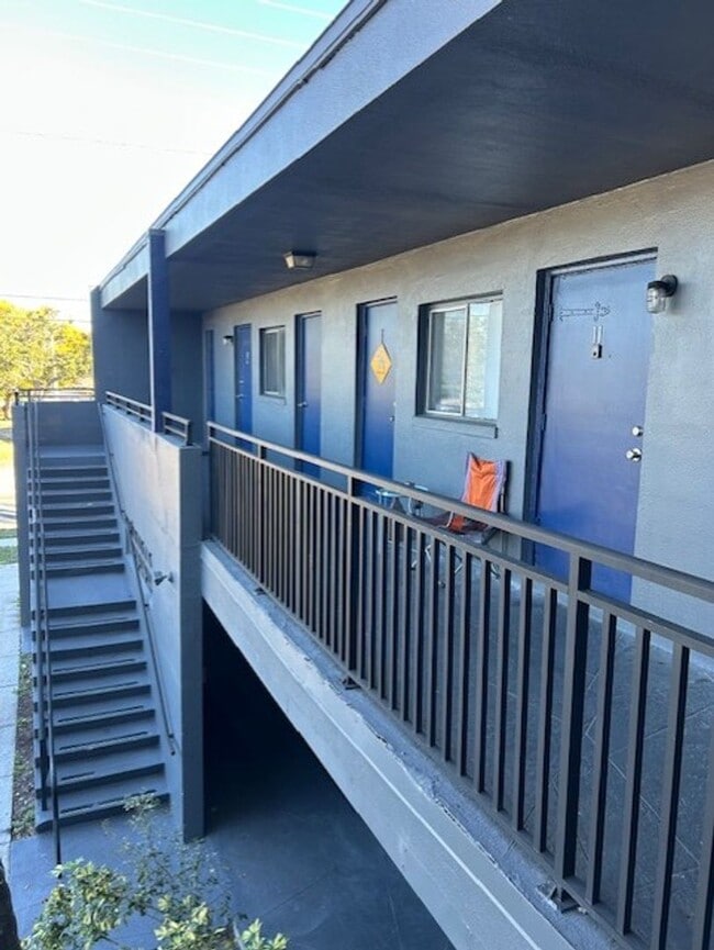 Photo - Well maintained 2/1 centrally located