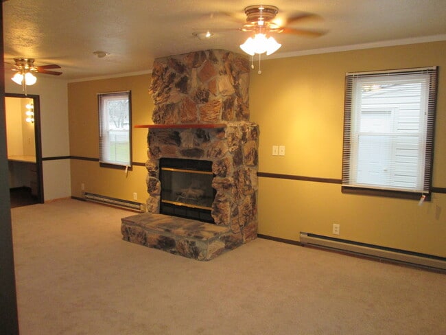 Photo - 2529 Bainbridge Ave