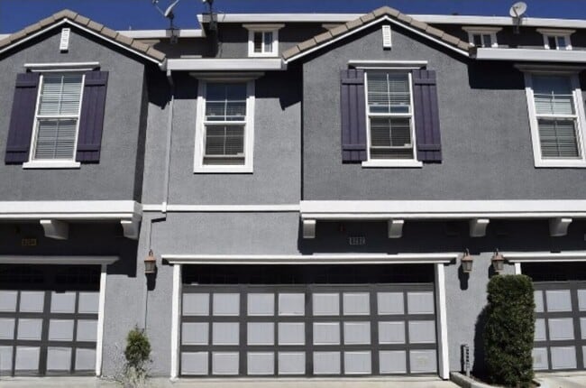 Photo - 6202 Lonetree Blvd