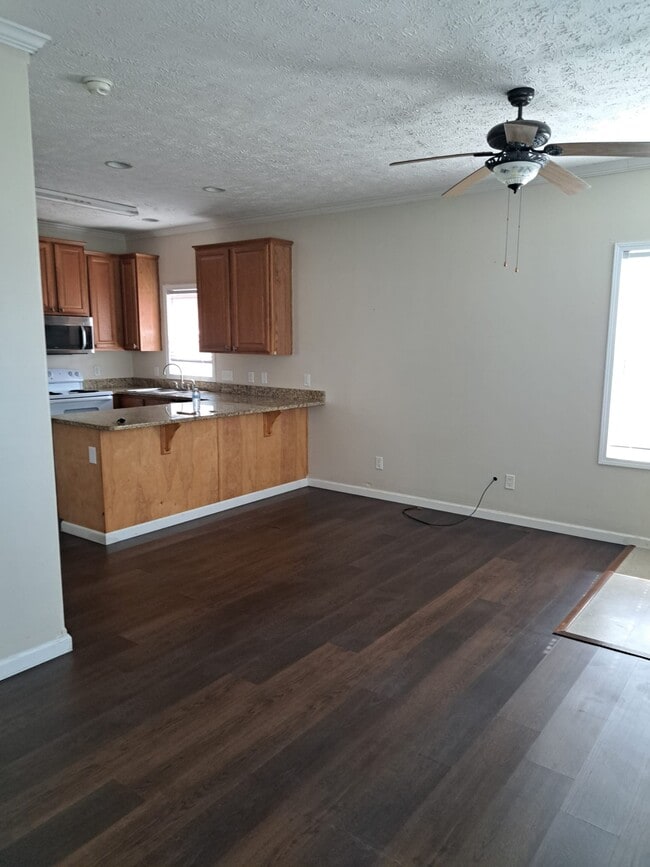 Photo - 2525 Esplanade St