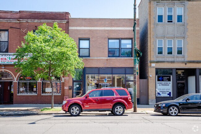 Building Photo - 3508 W Fullerton Ave Unit 2 Rental