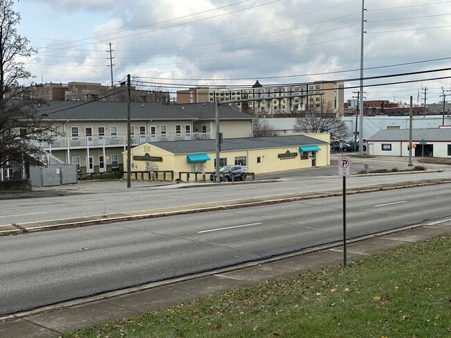 Photo - 301 S Rogers St Unit 301 S Rogers St