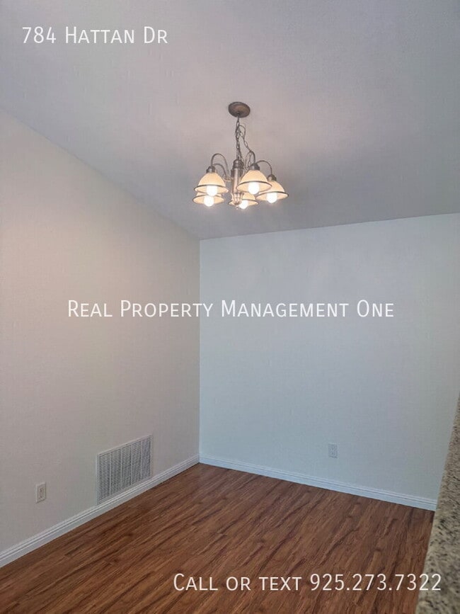 Photo - 784 Hattan Dr