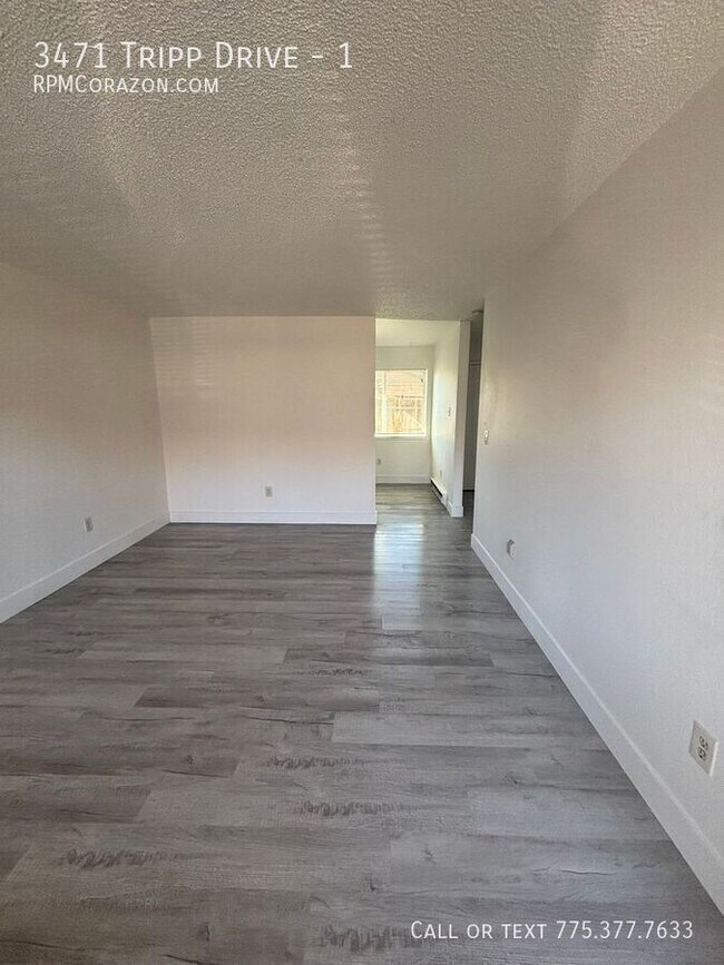 Photo - 3471 Tripp Dr Unidad 1
