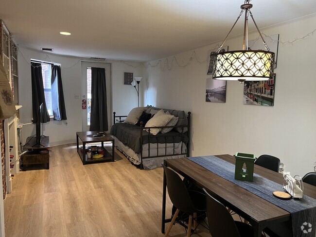 Building Photo - 90 Gainsborough St Unit 006E Rental