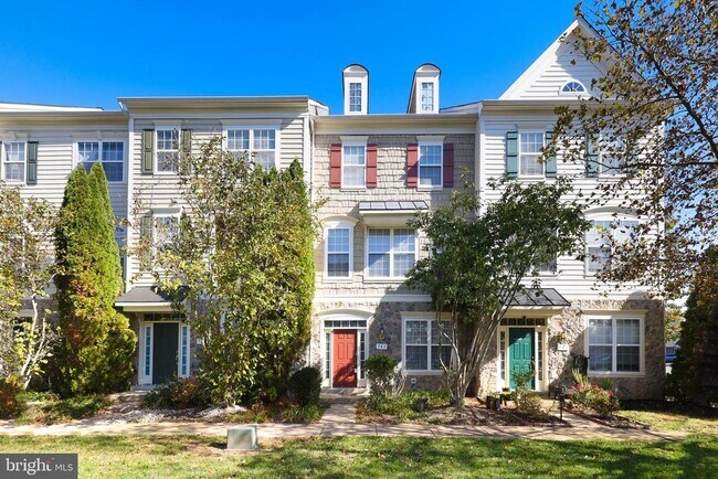 Photo - 743 Collington Ct