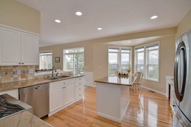 Photo - 5063 S Hillcrest Ln