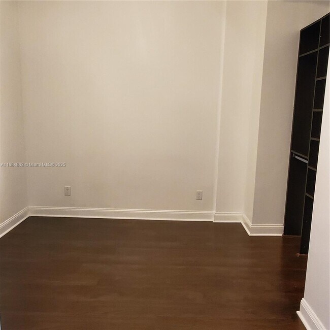 Photo - 3029 NE 188th St Unidad 619