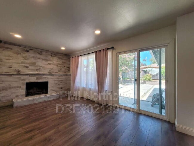 2506 Hastings Way