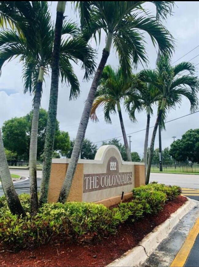 Photo - 832 NW 92nd Ave