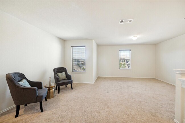 Photo - 1606 Avocet Way