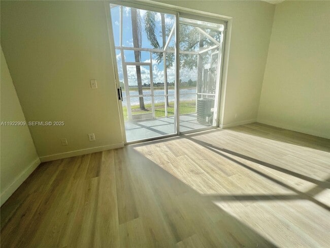 Photo - 1816 Salerno Cir