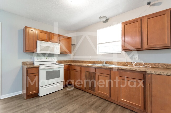 Photo - 3362 Lowell Ave