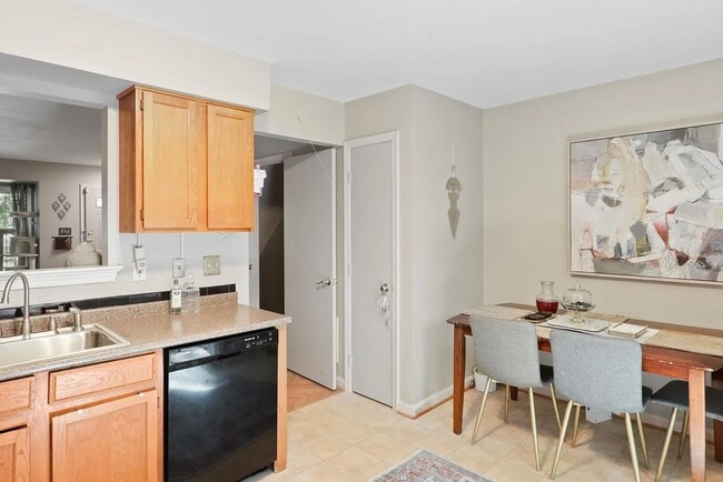 Photo - 5680 White Dove Ln