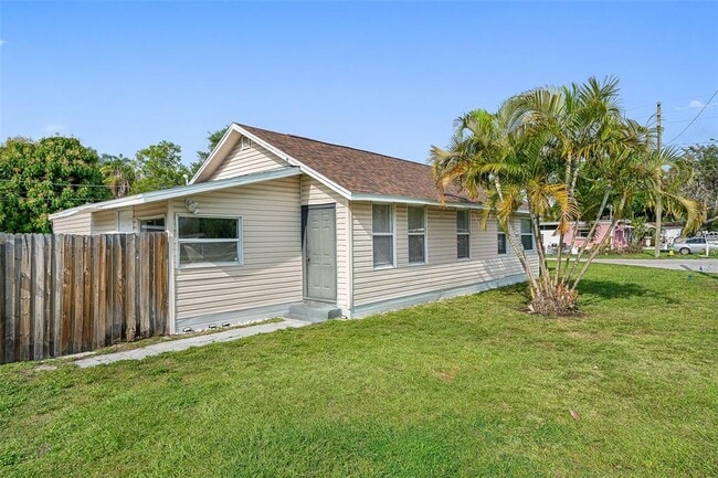 Photo - 4100 40th St N