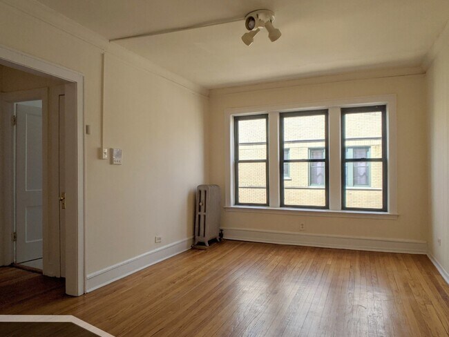 Photo - 2332 N Spaulding Ave Unit 1A