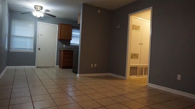 Photo - 604 Wilson Rd