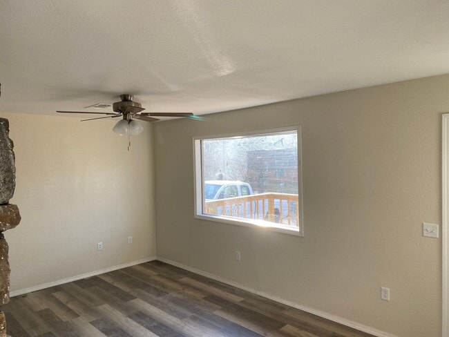 Photo - 48 Hour Notice: Come take a look at this newly remodeled 3-bedroom, 2-bathroom home