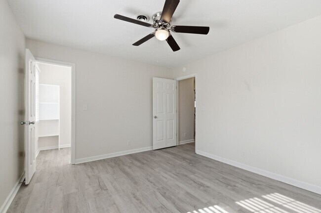 Photo - 212 Old Columbia Rd