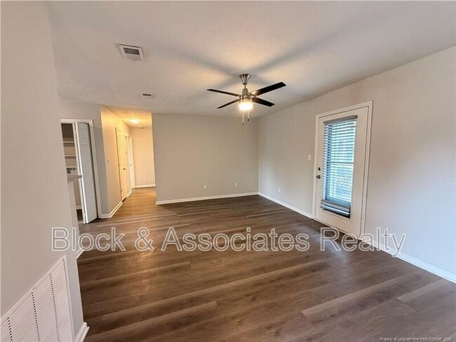 Photo - 4924 Cameron Rd