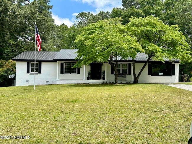 Building Photo - 611 E L Ives Dr Rental
