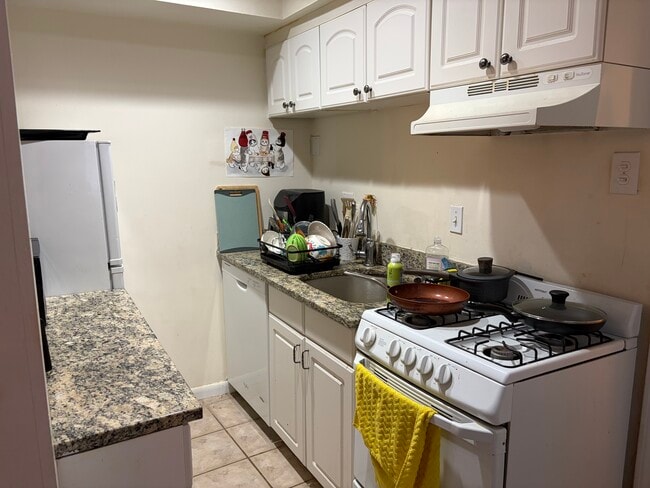 Building Photo - 67 Park Dr Unit 1