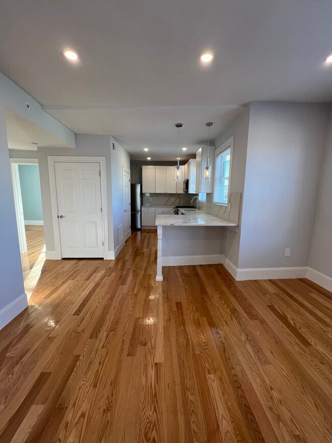 Photo - 75 Winchester St Unit 3