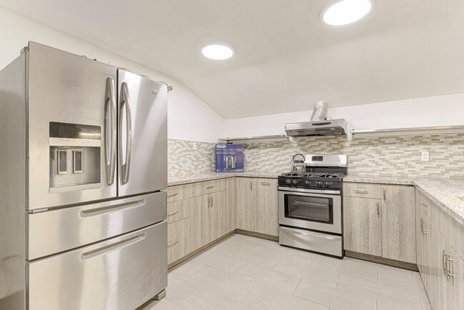 Photo - 6641 Agnes Ave