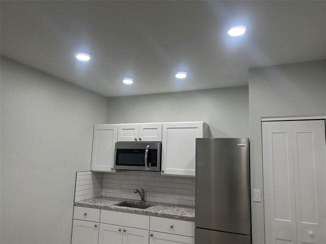 Photo - 135 Ponce de Leon St Unit 135